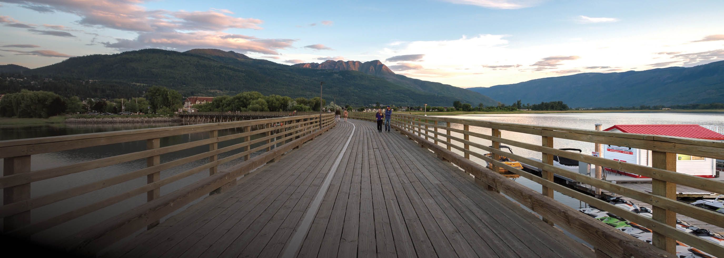 Salmon Arm pier overlooking the lake