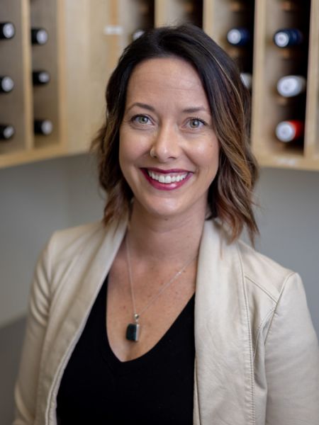 Catherine Kubis headshot