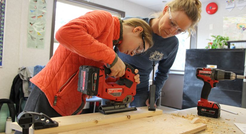 OC Women in Trades and Willowstone Academy student at the maker event