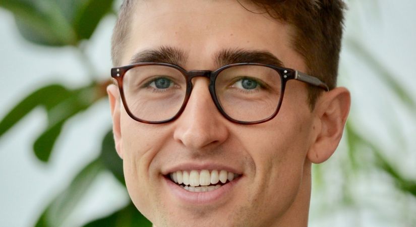 OC Alum Travis Holmes